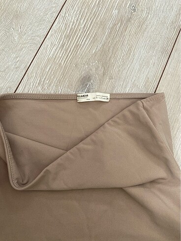 Pull and Bear straplez üst