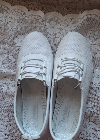 Beyaz Dolgu Topuklu Bağcıklı Kadın Spor Ayakkabı - Görsel 6