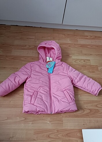 Kız çocuk mont LC waikiki