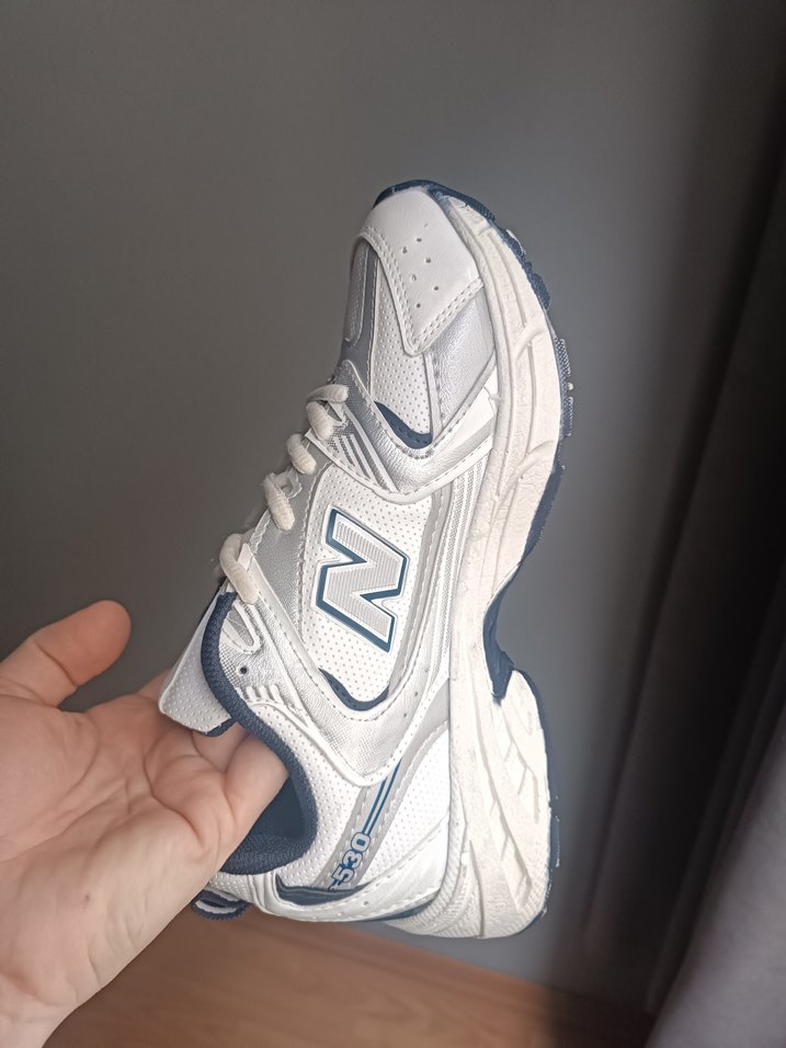 Beyaz Bağcıklı Kadın Spor Ayakkabısı - Görsel 3