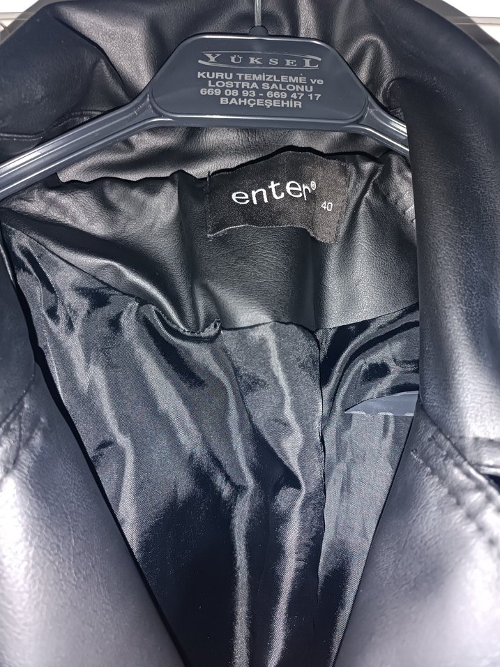 Düğmeli Siyah Deri Kadın Ceket - Görsel 4