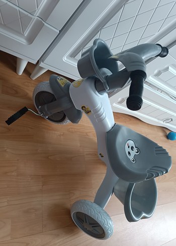 Gri Üç Tekerlekli Çocuk Bisikleti