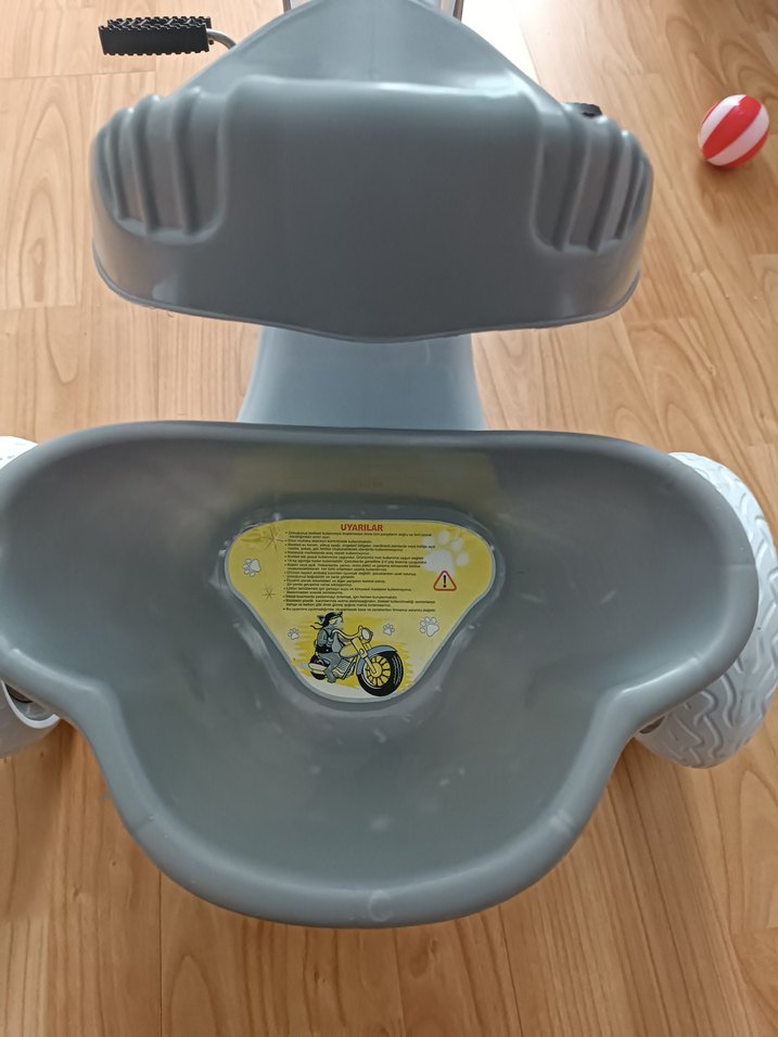 Gri Üç Tekerlekli Çocuk Bisikleti - Görsel 5