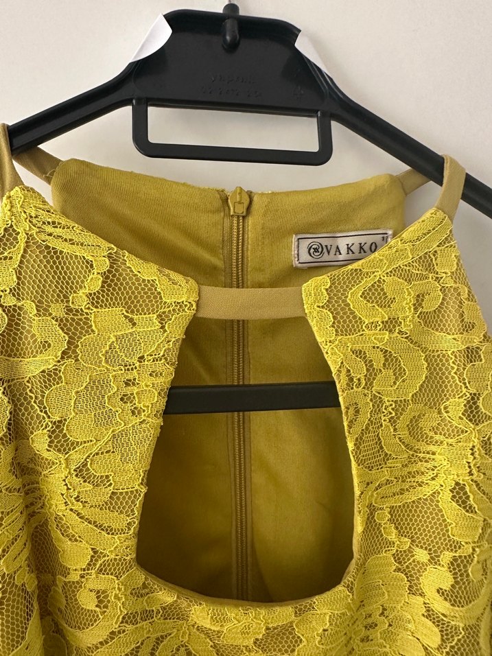 Canlı Limon Yeşili Dantel Midi Elbise — görsel 2/5
