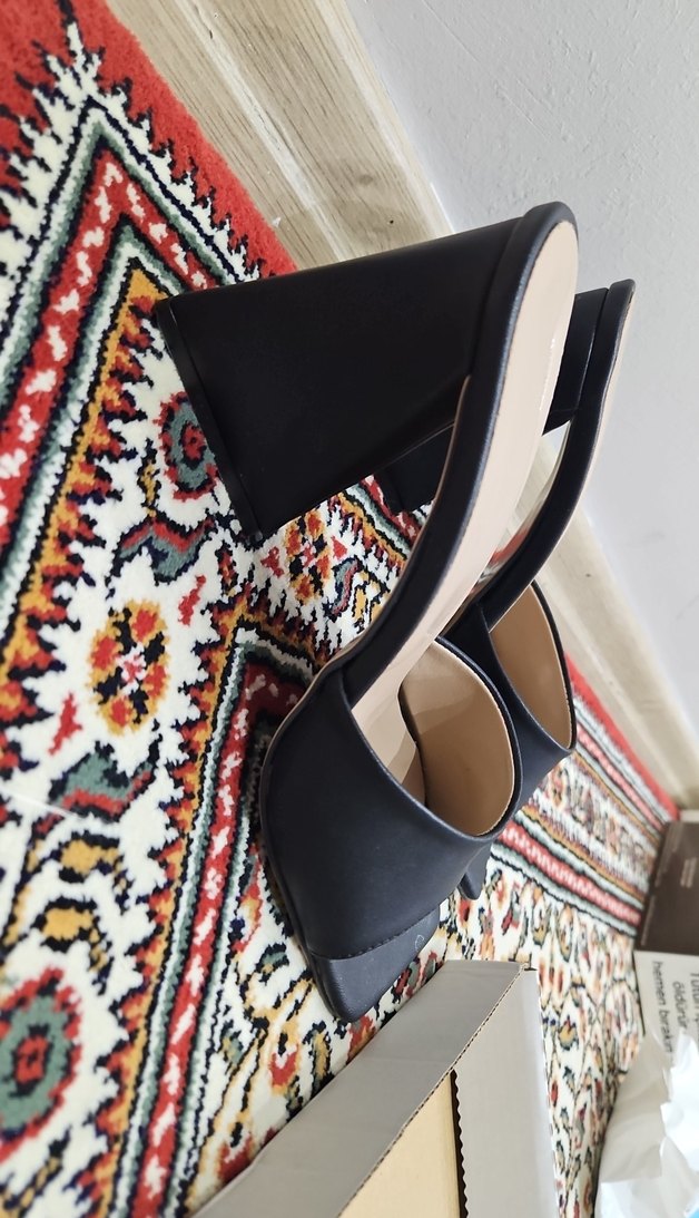 Kadın Siyah Topuklu Terlik - Görsel 4