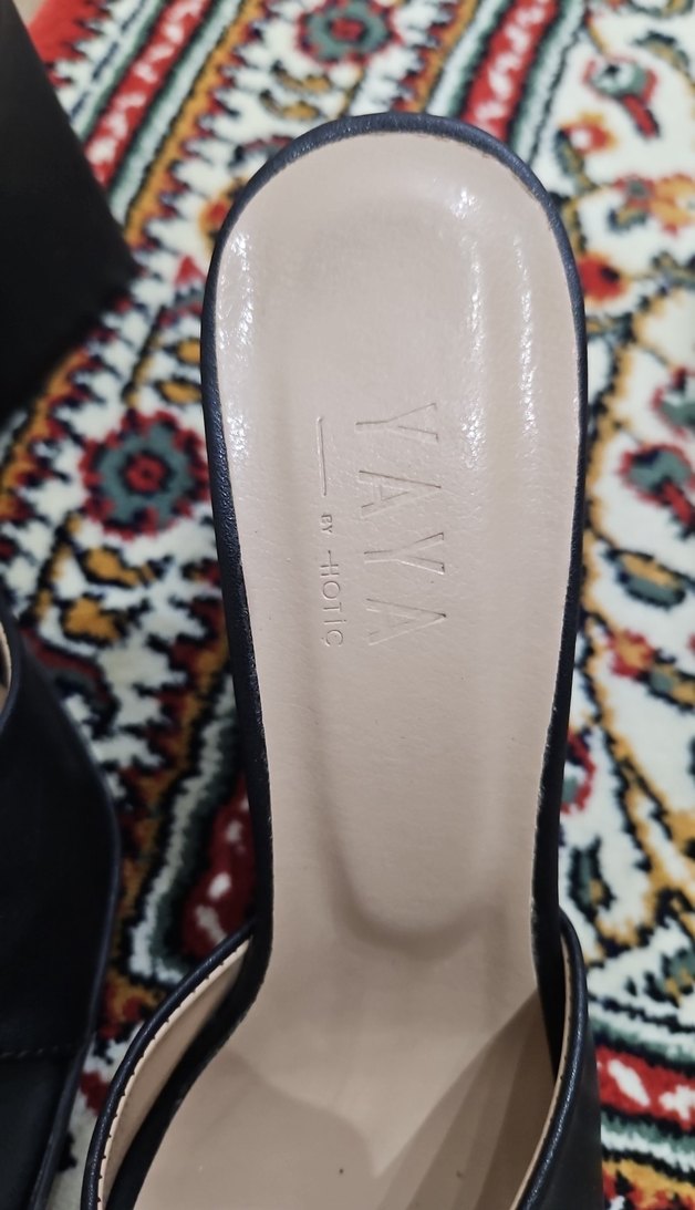 Kadın Siyah Topuklu Terlik - Görsel 2