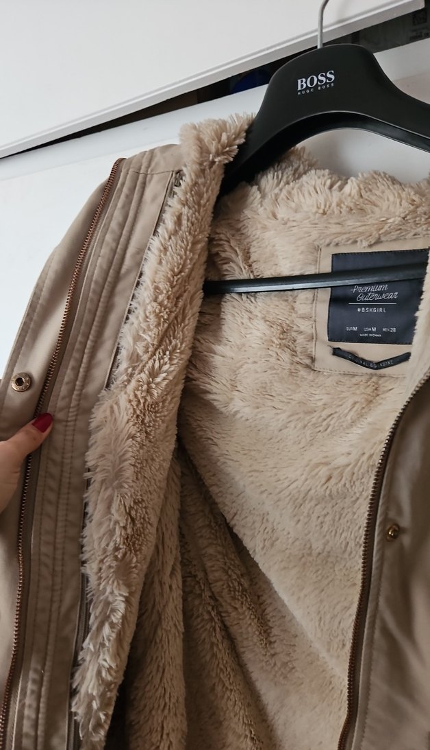 Bej Kadın Peluş Detaylı Mont - Görsel 2