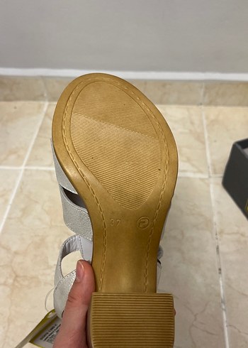 Tokalı Beyaz Blok Topuklu Kadın Ayakkabı - Görsel 4