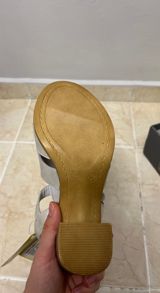 Tokalı Beyaz Blok Topuklu Kadın Ayakkabı - Görsel 4