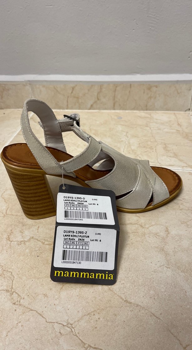 Tokalı Beyaz Blok Topuklu Kadın Ayakkabı - Görsel 3