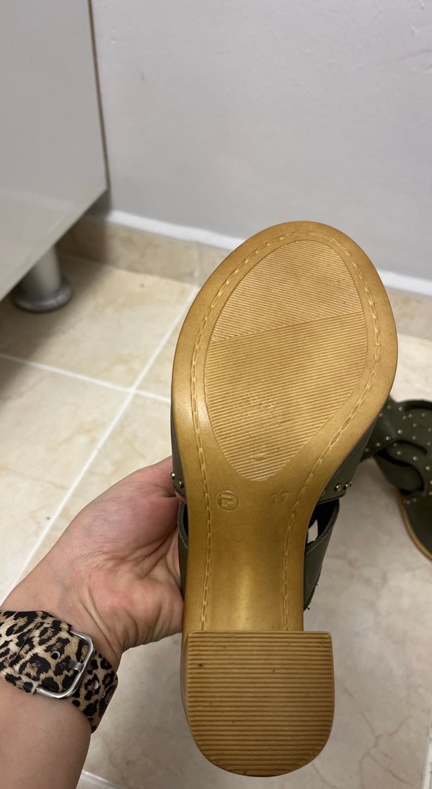 Tokalı Haki Deri Kadın Topuklu Sandalet - Görsel 4