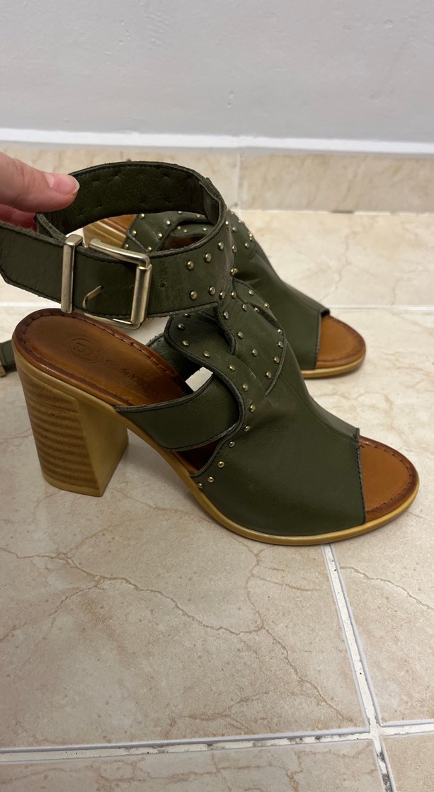 Tokalı Haki Deri Kadın Topuklu Sandalet - Görsel 2