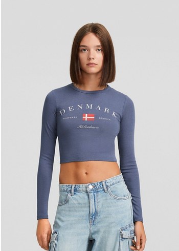Bershka Denim Mavi Denmark Baskili Crop Uzun Kollu Tisort