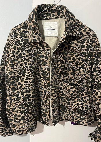 Pull and Bear Leopar Desenli Rahat Fermuarli Ceket Pull And Bear