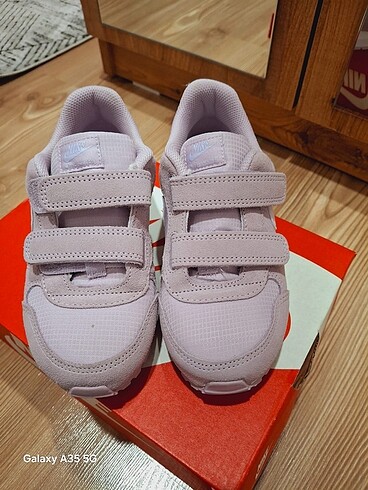 30 Beden Yeni Nike kullanılmadı