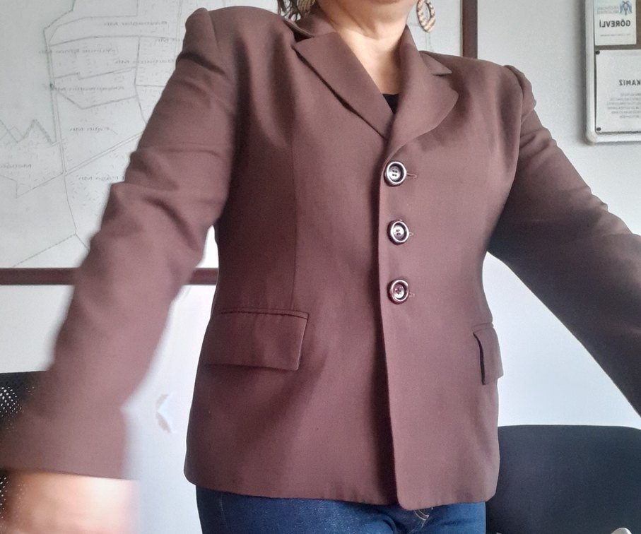 Şıklık ve Rahatlık: Vizon Kahverengi Kadın Blazer — görsel 2/16