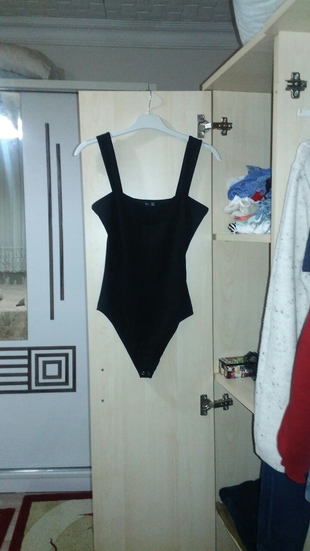 Siyah Çıtçıtlı Bluz