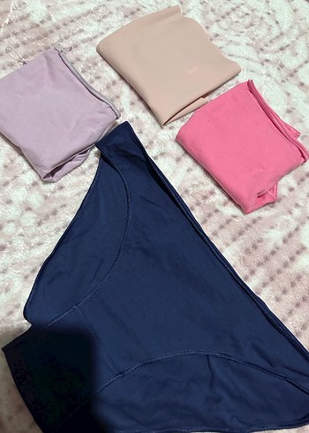 Pastel Renkli İç Çamaşırı Seti - Görsel 2