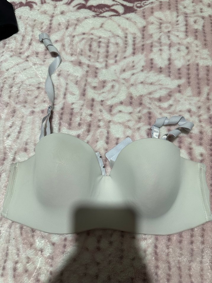 Beyaz Sütyen - Görsel 2