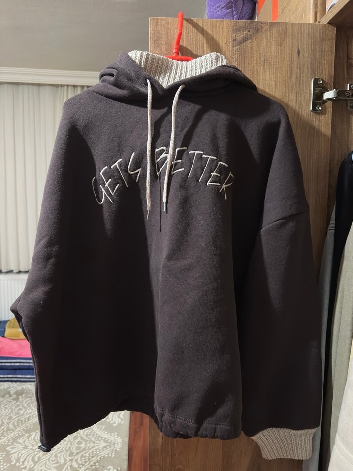 Gri Kapüşonlu Baskılı Kadın Sweatshirt - Görsel 3