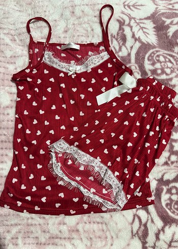 Kırmızı Nakışlı Kadın Pijama Takımı - Görsel 2