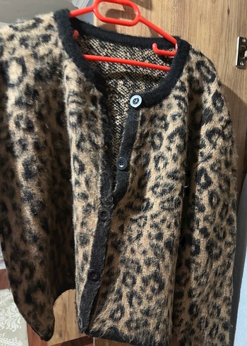 Kürk Detaylı Leopar Desenli Kadın Hırka - Görsel 3