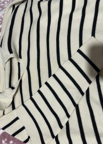 V Yaka Çizgili Örgü Kadın Kazak - Görsel 2