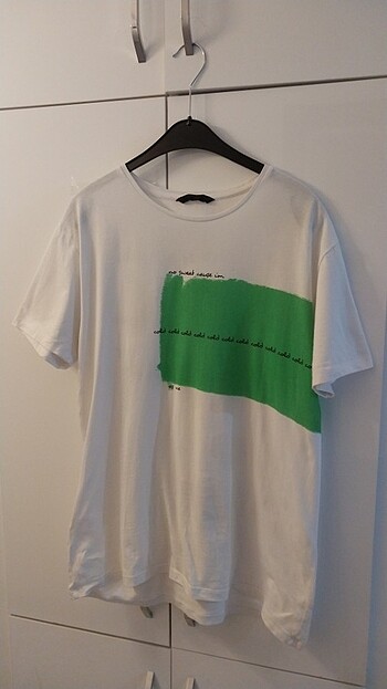 Değişik baskılı tshirt