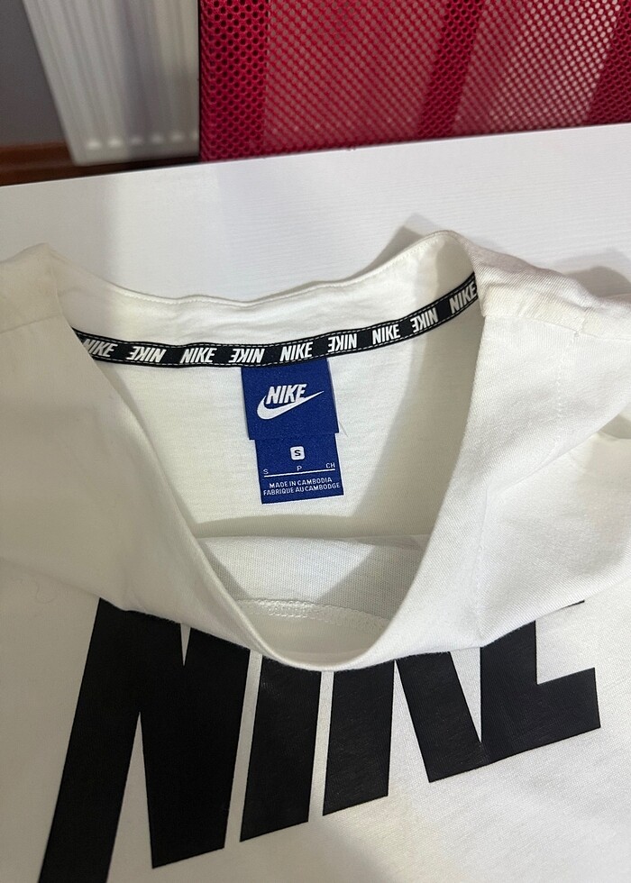 Nike kolsuz yanları fileli tshirt - Görsel 3