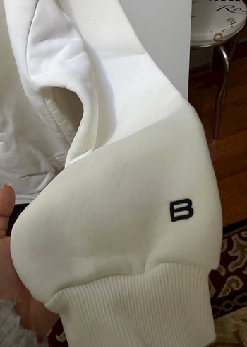 Kadın Beyaz Yüksek Yaka Fermuarlı Sweatshirt - Görsel 3