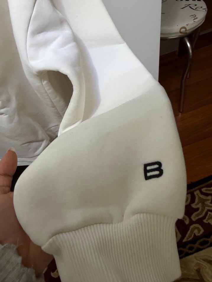 Kadın Beyaz Yüksek Yaka Fermuarlı Sweatshirt - Görsel 3