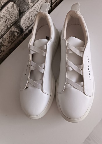 Beyaz Kadın Stiletto Topuklu Spor Ayakkabı