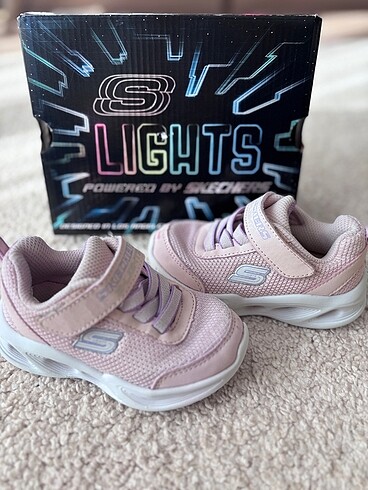 22 Beden Skechers ayakkabı