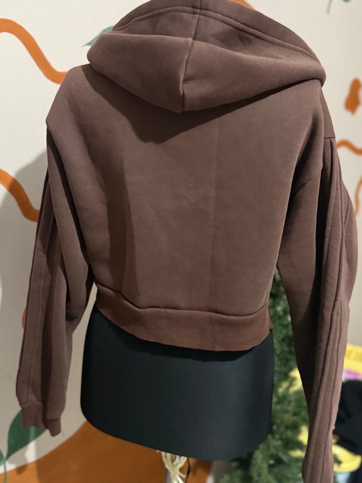 Kahverengi Kapüşonlu Kısa Sweatshirt — görsel 8/9