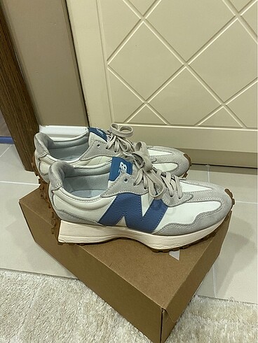 New balance the intelligent choice 327