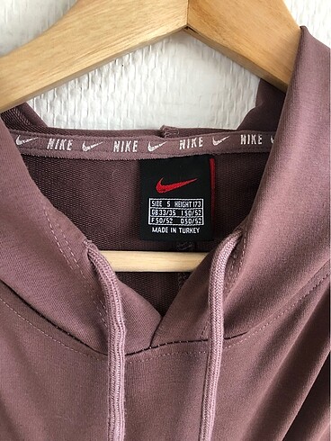 s Beden Nike Kısa Kollu Sweatshirt