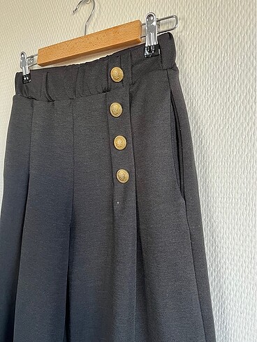 s Beden siyah Renk Koton Düğme Detaylı Pantolon
