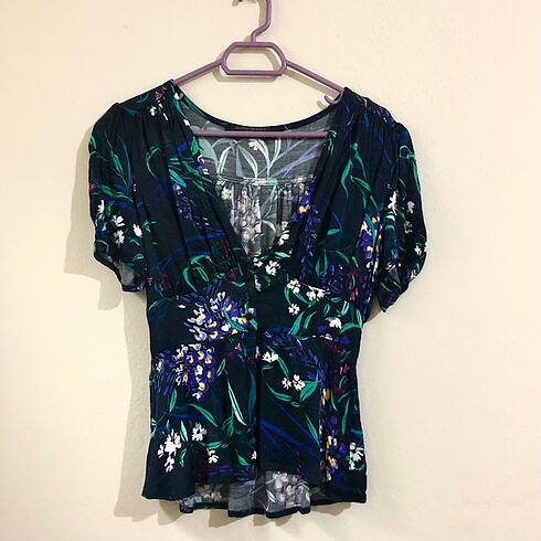 Çiçek Detaylı Sırtı Büzgülü Lacivert Bluz/Gömlek