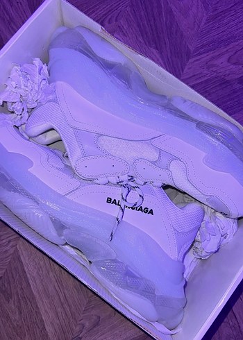 Balenciaga ürünü