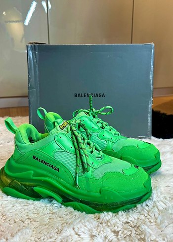 Balenciaga ürünü
