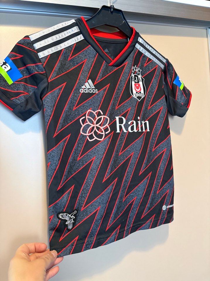Adidas Beşiktaş Kırmızı Siyah Çocuk Forma — görsel 10/16