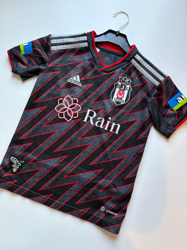 Adidas Beşiktaş Kırmızı Siyah Çocuk Forma — görsel 3/16