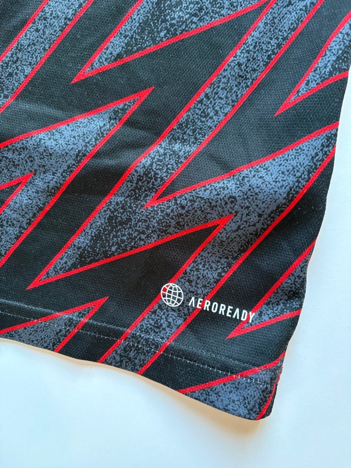 Adidas Beşiktaş Kırmızı Siyah Çocuk Forma — görsel 9/16