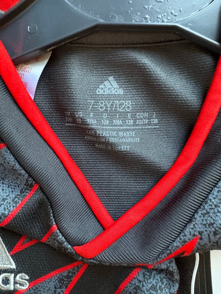 Adidas Beşiktaş Kırmızı Siyah Çocuk Forma — görsel 7/16