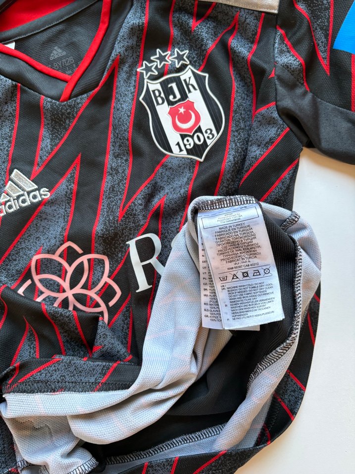 Adidas Beşiktaş Kırmızı Siyah Çocuk Forma — görsel 13/16