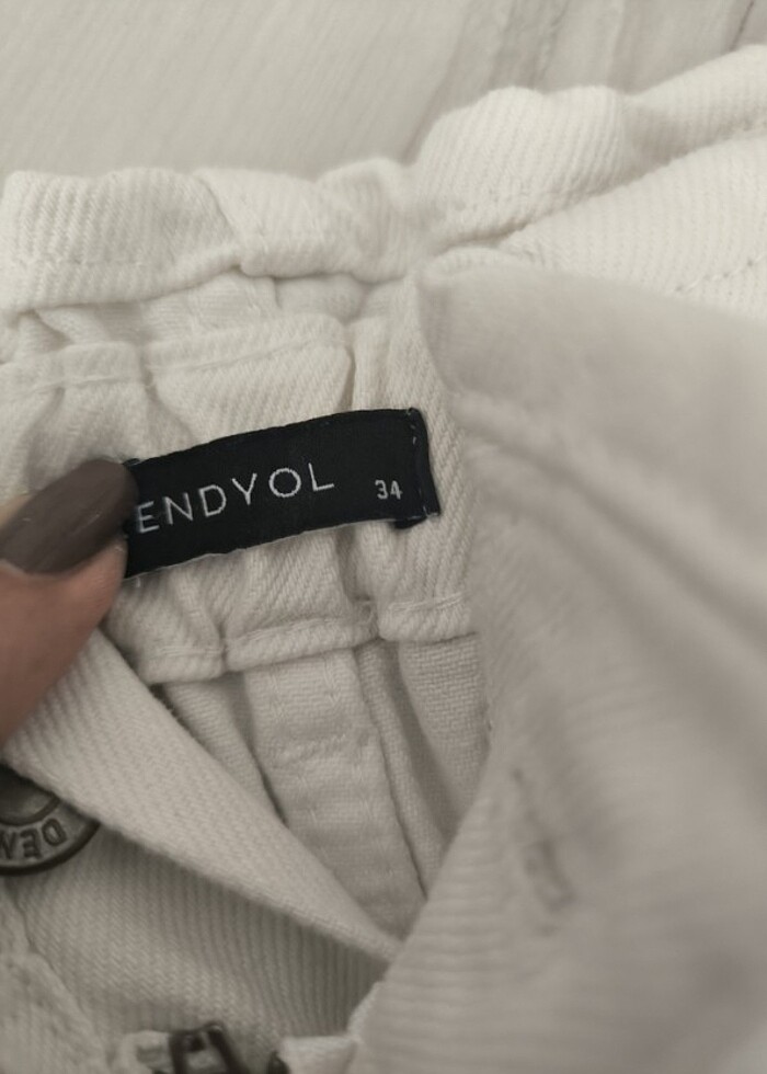 Trendyol jean şort  - Görsel 5