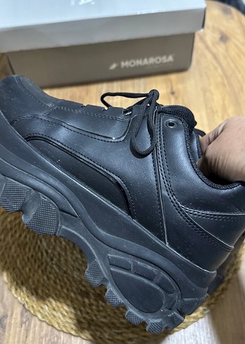 Adidas Siyah  Platform Spor Ayakkabı marka temsili - Görsel 3