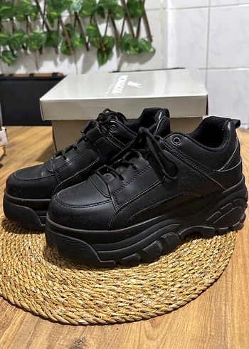 Adidas Siyah  Platform Spor Ayakkabı marka temsili - Görsel 4