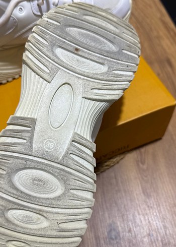 Beyaz Nike Kadın Spor Ayakkabı - Görsel 3