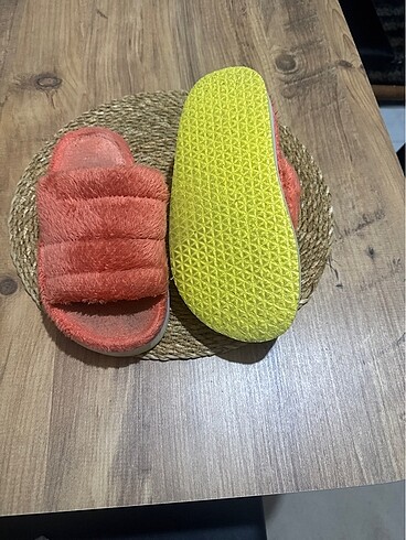 38 Beden Peluş terlik
